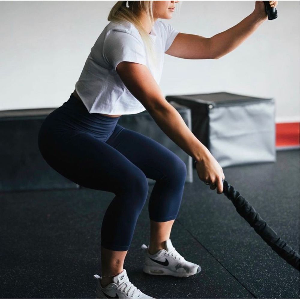 Zyia Ascend High Rise Capri‎ Leggings Navy Blue Cropped size 6-8
